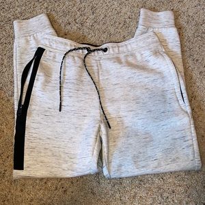 American Eagle joggers